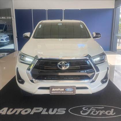 TOYOTA HILUX 2.8 D-4D TURBO DIESEL CD SRX 4X4 AUTOMÁTICO TOYOTA HILUX 2.8 D-4D TURBO DIESEL CD SRX 4X4 AUTOMÁTICO